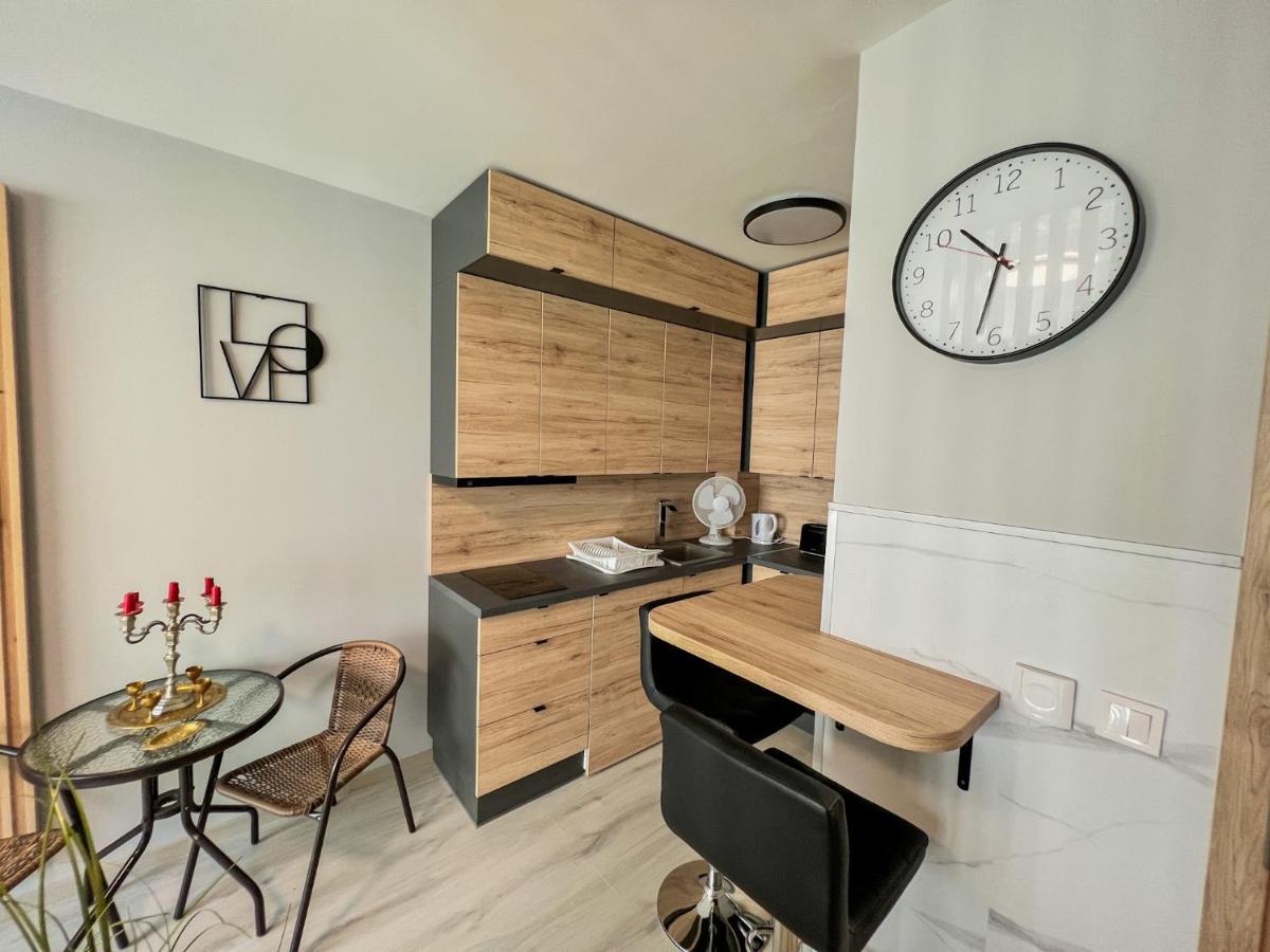 שיופוק Villa Bauhaus Labi Garden Wellness Apartman מראה חיצוני תמונה