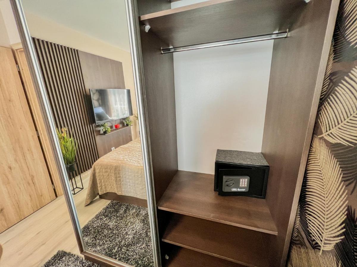 שיופוק Villa Bauhaus Labi Garden Wellness Apartman מראה חיצוני תמונה