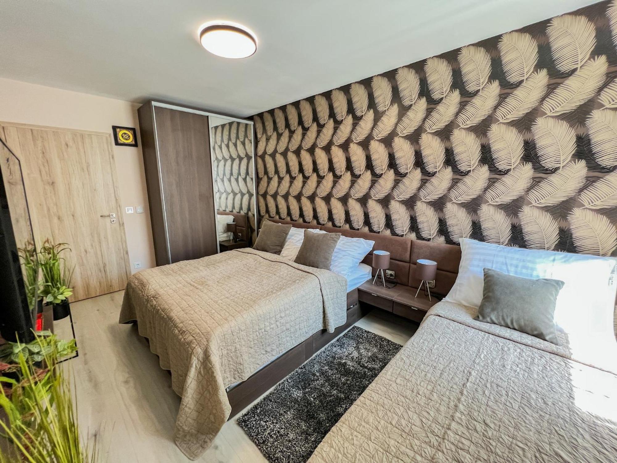 שיופוק Villa Bauhaus Labi Garden Wellness Apartman מראה חיצוני תמונה